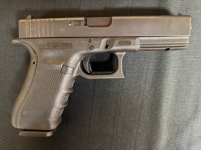 GLOCK G17 GEN 4 9MM LUGER (9x19 PARA)