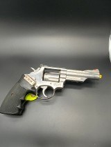 SMITH & WESSON 66-2 .357 MAG - 2 of 3