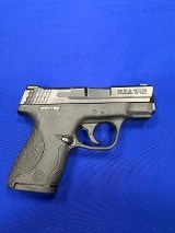 SMITH & WESSON M&P 9 SHIELD 9MM LUGER (9X19 PARA) - 1 of 3