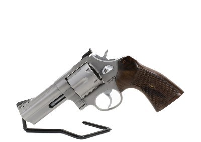 TAURUS 44 .44 MAGNUM