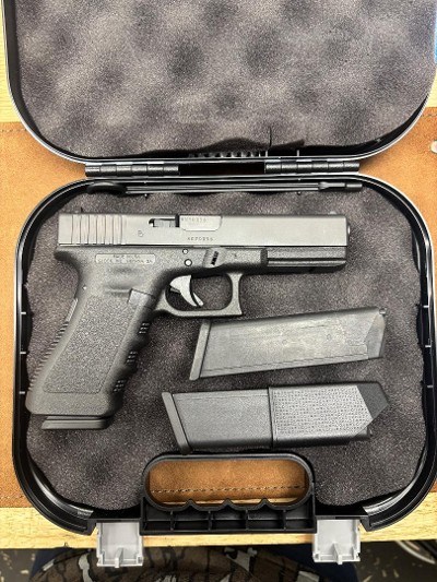 Glock 17 Gen 3 9MM LUGER (9X19 PARA)
