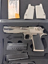 MAGNUM RESEARCH DESERT EAGLE .44 MAGNUM - 2 of 3 MAGNUM RESEARCH DESERT EAGLE .44 MAGNUM - 2 of 3