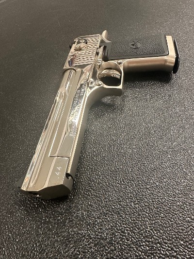 MAGNUM RESEARCH DESERT EAGLE .44 MAGNUM