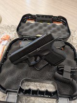 GLOCK G27 GEN 5 .40 S&W - 1 of 3