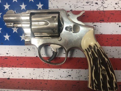 SMITH & WESSON MILITARY AND POLICE 38 Smith & Wesson