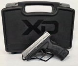 SPRINGFIELD ARMORY XD-40 .40 S&W - 1 of 3