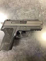 SIG SAUER P229 .40 S&W