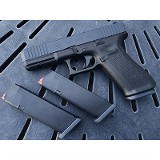 GLOCK G17 GEN 5 9MM LUGER (9X19 PARA) - 1 of 1 GLOCK G17 GEN 5 9MM LUGER (9X19 PARA) - 1 of 1