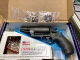 SMITH & WESSON GOVERNOR .45 LC/.410 GA - 3 of 3 SMITH & WESSON GOVERNOR .45 LC/.410 GA - 3 of 3
