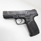 SMITH & WESSON SD40 .40 S&W - 1 of 3 SMITH & WESSON SD40 .40 S&W - 1 of 3