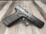 GLOCK 17 GEN 5 9MM LUGER (9x19 PARA) - 2 of 3