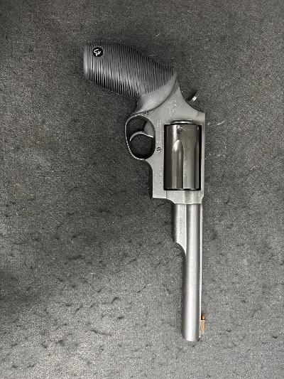 TAURUS The Judge Magnum .45 ACP/.410 GA