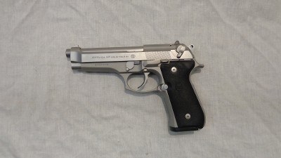 BERETTA 92 FS 9MM LUGER (9x19 PARA)
