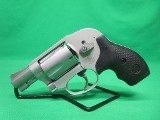 SMITH & WESSON 638-3 .38 SPL - 1 of 3