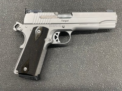 SIG SAUER 1911 Target .45 ACP