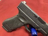 GLOCK GLOCK G22 22 GEN 4 FULL SIZE 40SW .40 S&W - 2 of 3