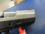 TAURUS 740 SLIM FS .40 S&W - 2 of 3