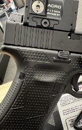 GLOCK 17 GEN 5 9MM LUGER (9x19 PARA) - 3 of 3 GLOCK 17 GEN 5 9MM LUGER (9x19 PARA) - 3 of 3