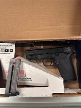 SMITH & WESSON M&P9 SHIELD EZ M2.0 9MM LUGER (9X19 PARA) - 2 of 3