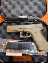 GLOCK G17 RTF2 VICKERS TACTICAL 9MM LUGER (9x19 PARA) - 1 of 3