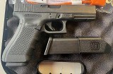 GLOCK 22 .40 S&W - 2 of 2 GLOCK 22 .40 S&W - 2 of 2