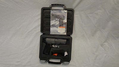 SIG SAUER SP2022 .40 S&W