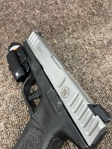 SMITH & WESSON SD40 2.0 .40 S&W