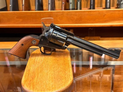 RUGER NEW MODEL BLACKHAWK .357 MAG