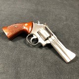 SMITH & WESSON 686 .357 MAG - 2 of 2