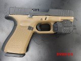 GLOCK 19 GEN 5 9MM LUGER (9x19 PARA) - 2 of 3 GLOCK 19 GEN 5 9MM LUGER (9x19 PARA) - 2 of 3