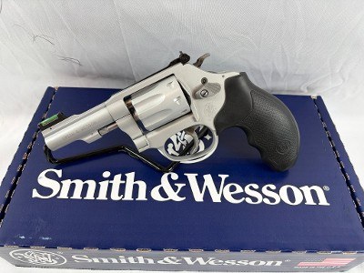 SMITH & WESSON 317 KIT GUN .22 LR