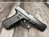 GLOCK 22 GEN 4 40 Smith & Wesson - 2 of 3