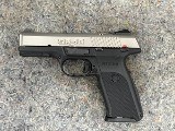 RUGER SR40 40 Smith & Wesson - 2 of 3