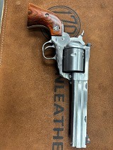 RUGER NEW MODEL SUPER BLACKHAWK
.44 MAG/.44 SPL