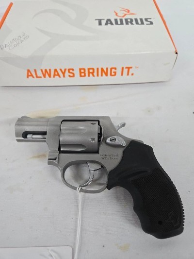 TAURUS 8556 Stainless w/Original Box .38 SPL