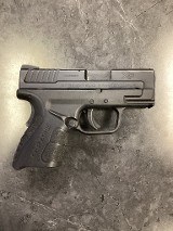 SPRINGFIELD ARMORY XD9 sub compact 9MM LUGER (9x19 PARA) - 1 of 3