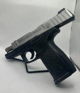 SMITH & WESSON SD40 VE .40 S&W - 3 of 3