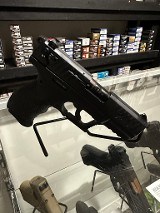 WALTHER P22 BLACK .22 LR - 2 of 3