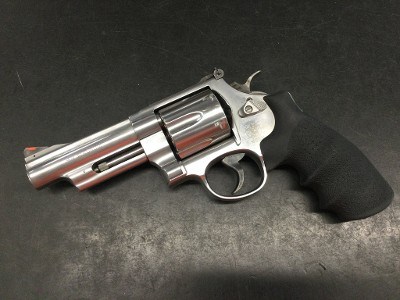 SMITH & WESSON 629 4" .44 MAG/.44 SPL