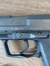 HECKLER & KOCH HK USP .45 ACP - 2 of 3