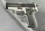 SIG SAUER P228
9MM LUGER (9x19 PARA)