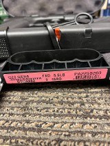 GLOCK G22 GEN 5 .40 S&W - 2 of 3