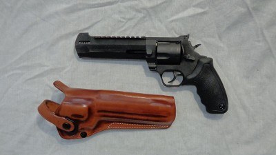 TAURUS RAGING HUNTER .454 CASULL