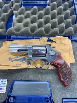 SMITH & WESSON 60 .357 MAG - 2 of 2