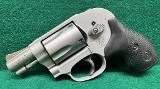 SMITH & WESSON 638 .38 SPL - 2 of 3