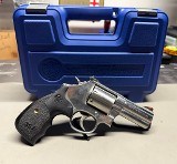 SMITH & WESSON 686 PLUS 3-5-7 MAGNUM SERIES .357 MAG