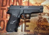 SIG SAUER P226 .40 S&W - 2 of 3