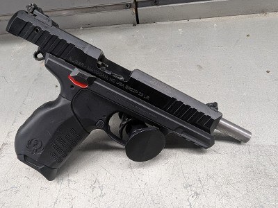 RUGER SR22 .22 LR
