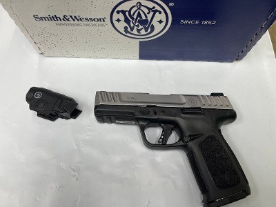 SMITH & WESSON SD9 2.0 9MM LUGER (9x19 PARA)