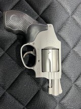 SMITH & WESSON MODEL 642 AIRWEIGHT .38 SPL - 2 of 2